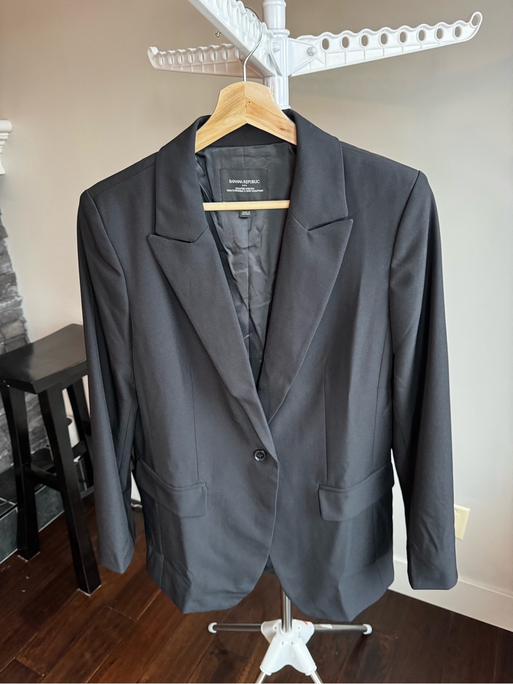 Banana Republic Sculpted Stretch Single-Button Blazer – Size 10